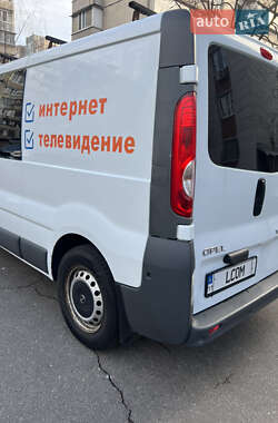 Грузопассажирский фургон Opel Vivaro 2013 в 