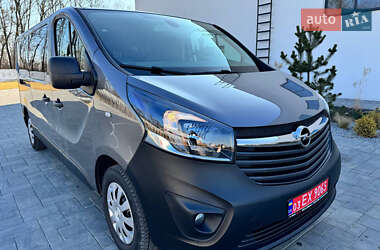 Минивэн Opel Vivaro 2016 в Киеве