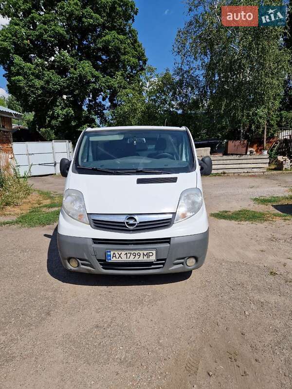 Opel Vivaro 2012