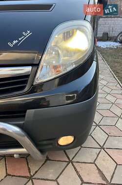 Мінівен Opel Vivaro 2008 в Коломиї