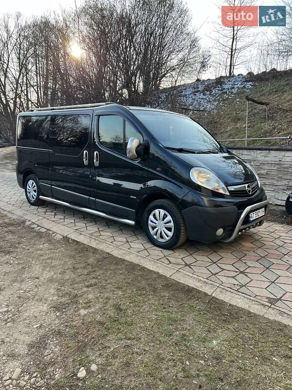 Мінівен Opel Vivaro 2008 в Коломиї