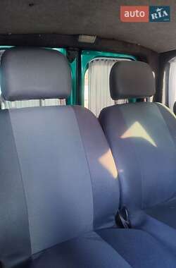 Минивэн Opel Vivaro 2004 в 