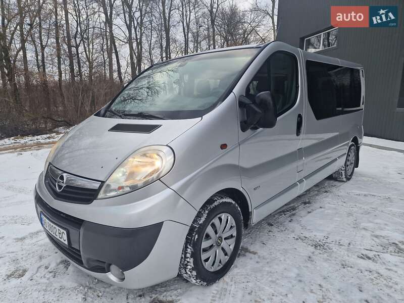 Opel Vivaro 2011