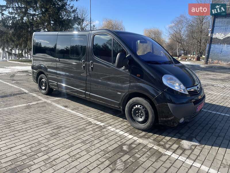 Минивэн Opel Vivaro 2012 в Луцке