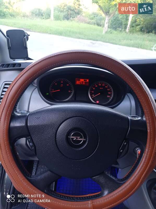 Минивэн Opel Vivaro 2013 в Хмельницком фото 12 Минивэн Opel Vivaro 2013 в Хмельницком