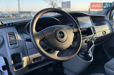 Вантажний фургон Opel Vivaro 2013 в Рівному