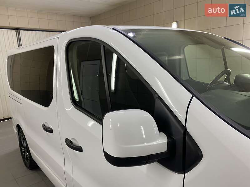 Минивэн Opel Vivaro 2016 в Умани