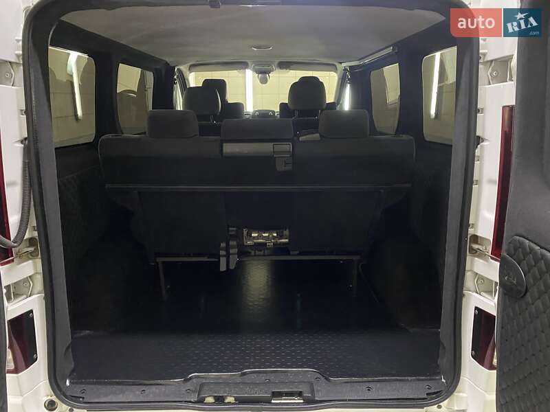 Минивэн Opel Vivaro 2016 в Умани