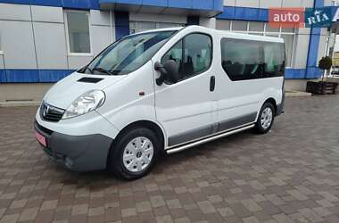 Минивэн Opel Vivaro 2014 в Сарнах