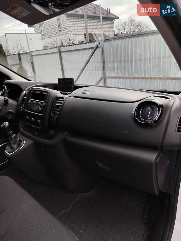 Грузовой фургон Opel Vivaro 2016 в Боярке