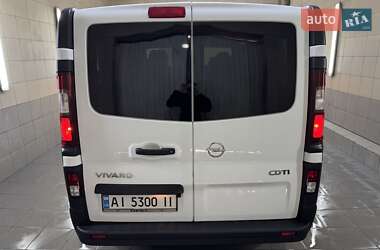 Мінівен Opel Vivaro 2015 в Умані