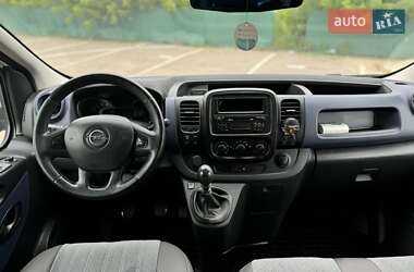 Минивэн Opel Vivaro 2015 в 