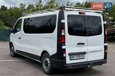 Минивэн Opel Vivaro 2015 в 