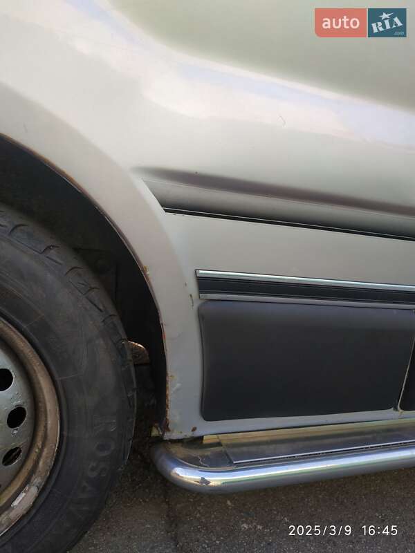 Минивэн Opel Vivaro 2006 в Виннице
