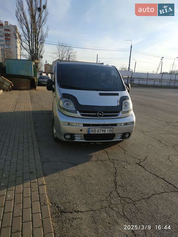 Минивэн Opel Vivaro 2006 в Виннице