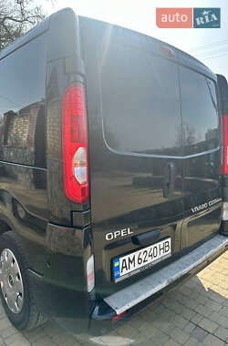 Мінівен Opel Vivaro 2014 в Світловодську