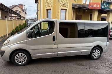 Минивэн Opel Vivaro 2014 в 