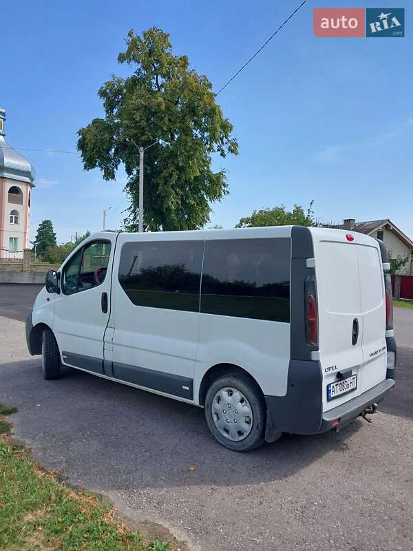 Мінівен Opel Vivaro 2005 в Івано-Франківську
