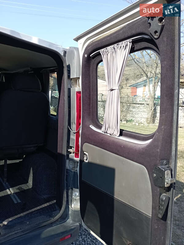 Минивэн Opel Vivaro 2009 в Дунаевцах