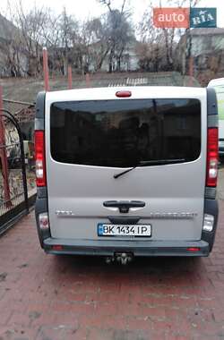 Минивэн Opel Vivaro 2010 в 