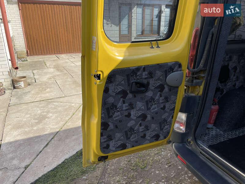 Минивэн Opel Vivaro 2005 в Жидачове