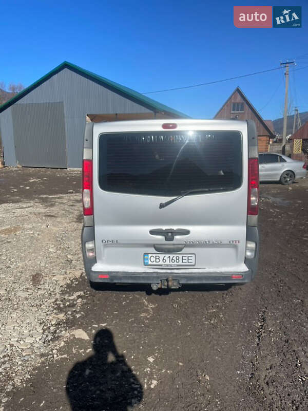 Мінівен Opel Vivaro 2006 в 