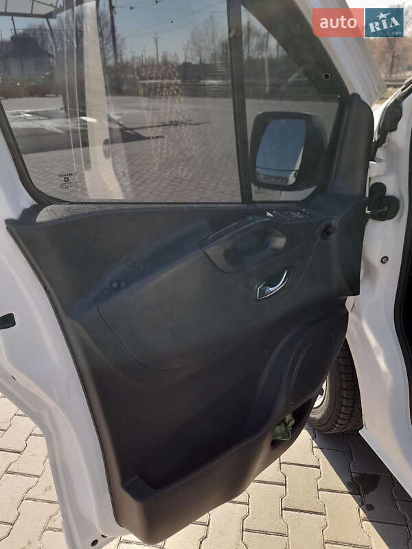 Минивэн Opel Vivaro 2014 в Звягеле