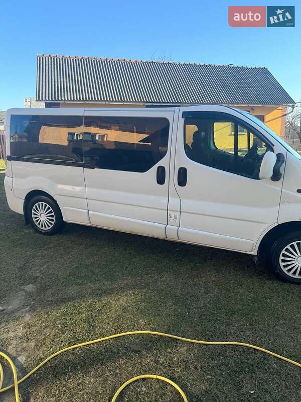 Минивэн Opel Vivaro 2006 в Дрогобыче