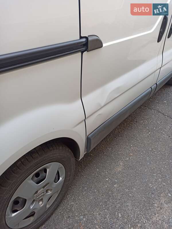 Грузовой фургон Opel Vivaro 2013 в Ирпене