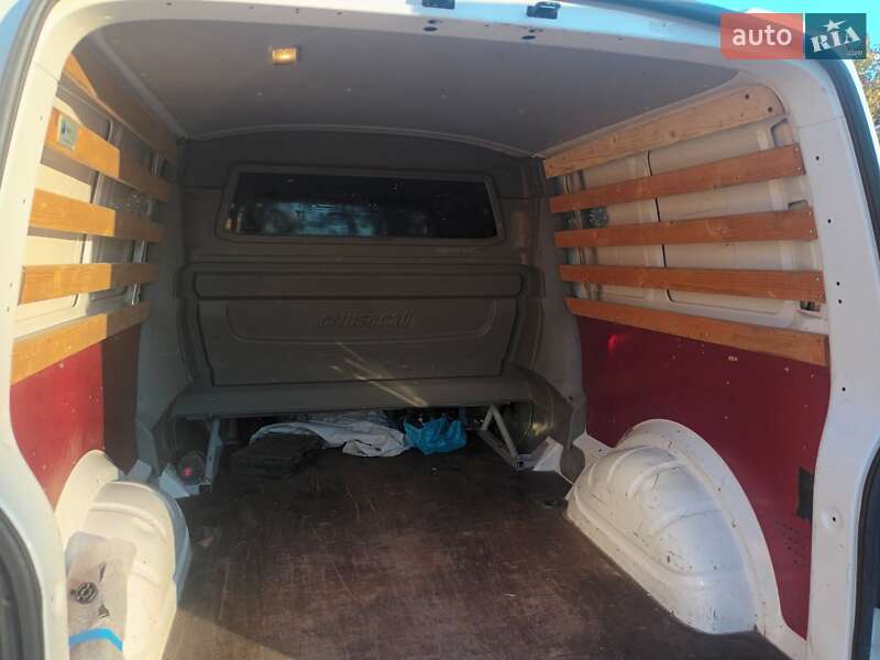 Грузовой фургон Opel Vivaro 2013 в Ирпене