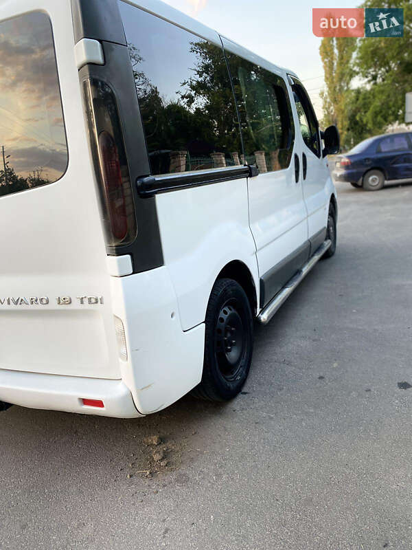 Мінівен Opel Vivaro 2001 в Вознесенську