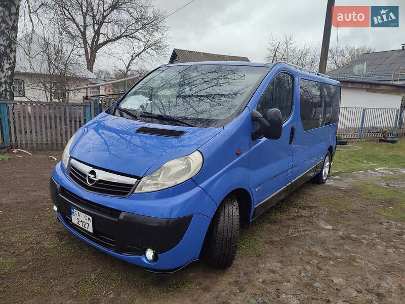 Минивэн Opel Vivaro 2011 в Умани