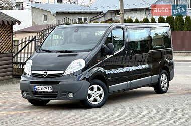 Минивэн Opel Vivaro 2014 в 