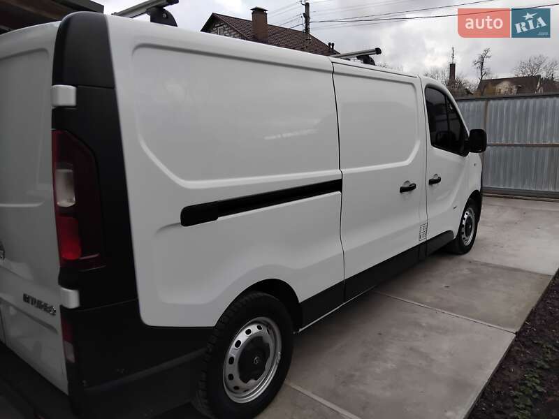 Грузовой фургон Opel Vivaro 2016 в Боярке