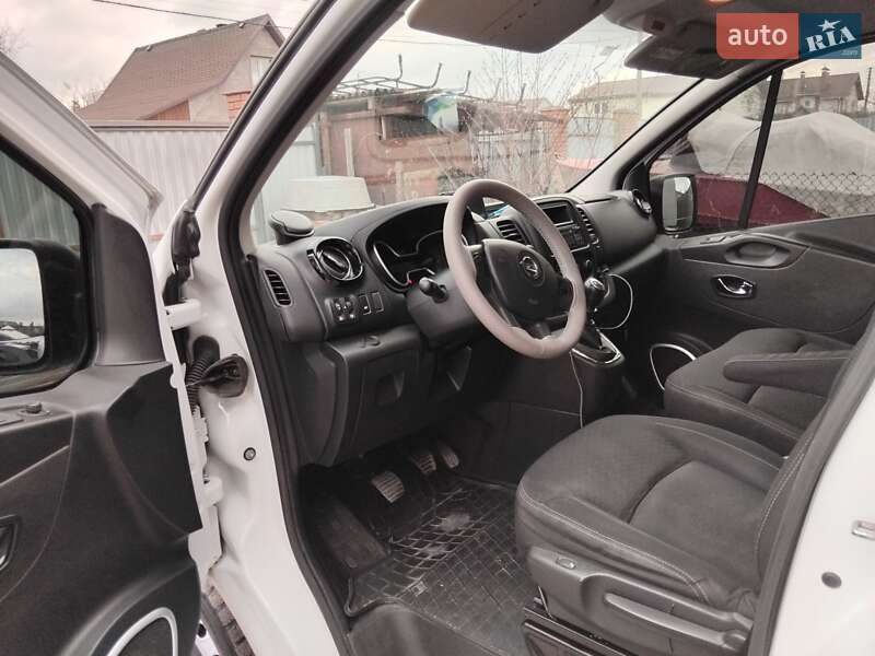 Грузовой фургон Opel Vivaro 2016 в Боярке