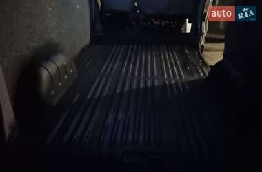 Мінівен Opel Vivaro 2003 в 