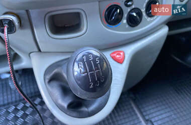 Мінівен Opel Vivaro 2003 в 