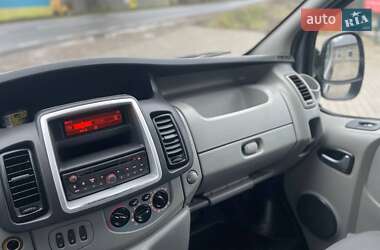 Минивэн Opel Vivaro 2013 в 