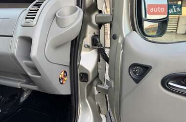 Минивэн Opel Vivaro 2013 в 