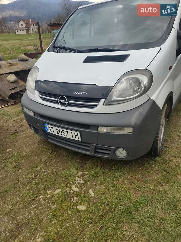 Opel Vivaro 2006