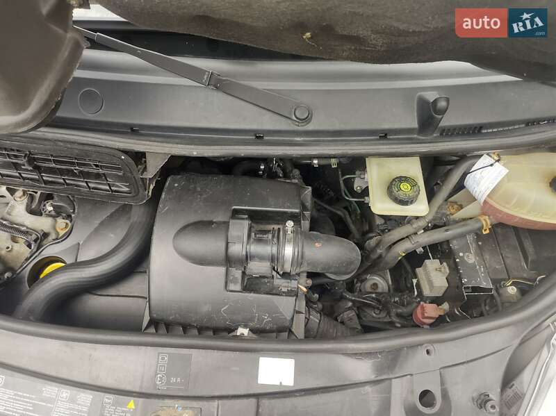 Минивэн Opel Vivaro 2006 в Ивано-Франковске