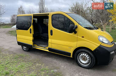 Минивэн Opel Vivaro 2004 в 