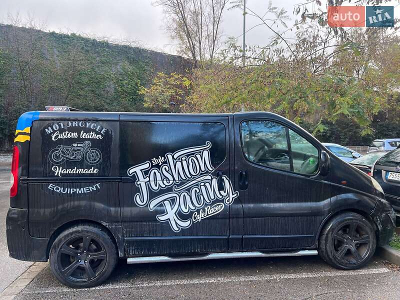 Минивэн Opel Vivaro 2007 в Киеве