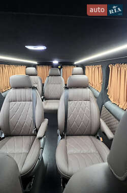 Минивэн Opel Vivaro 2019 в 
