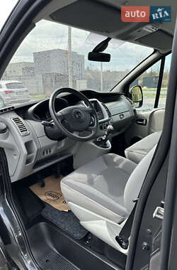 Минивэн Opel Vivaro 2013 в 