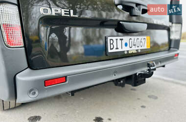 Минивэн Opel Vivaro 2013 в 