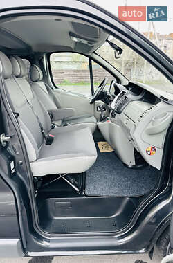 Минивэн Opel Vivaro 2013 в 