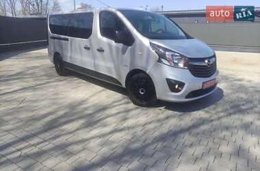 Минивэн Opel Vivaro 2015 в 