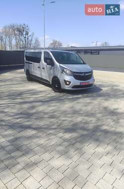 Минивэн Opel Vivaro 2015 в 