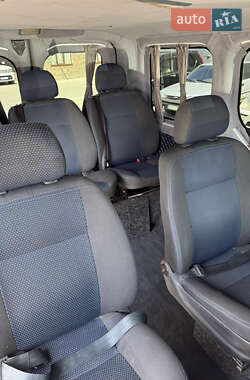 Минивэн Opel Vivaro 2008 в 